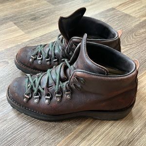 Danner Mountain Light size 10